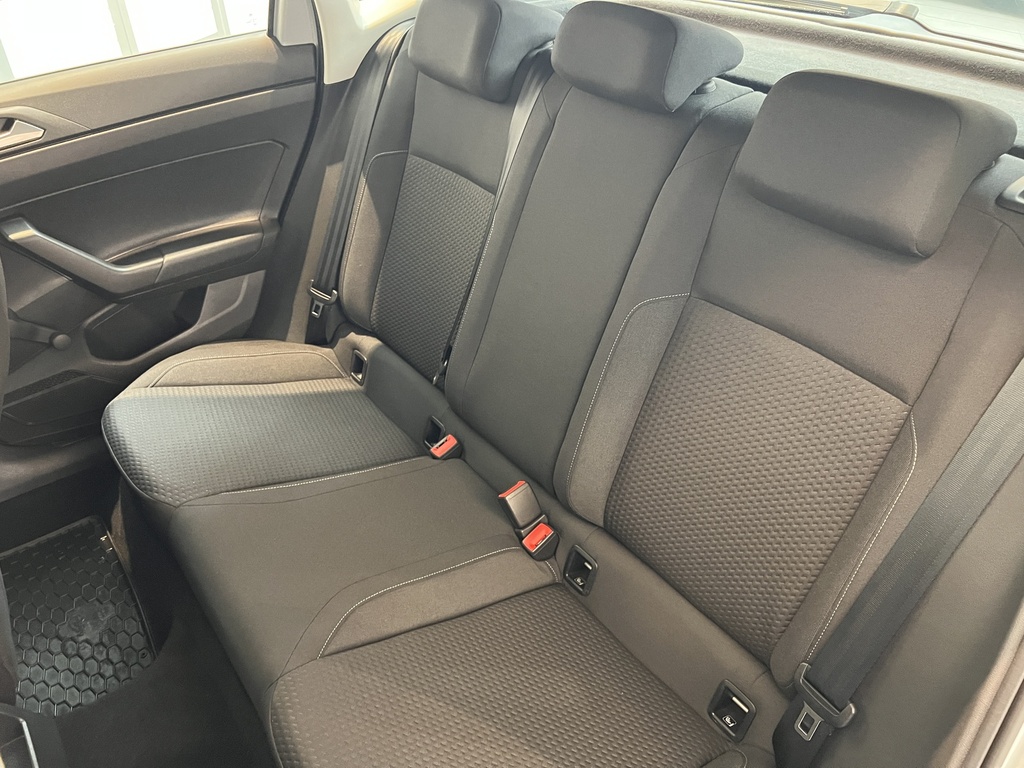 Volkswagen/POLO/3064