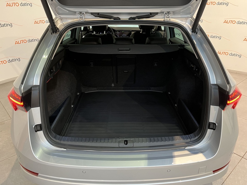 Skoda/OCTAVIA/3456