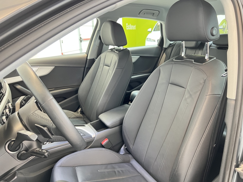 Audi/A4/3592
