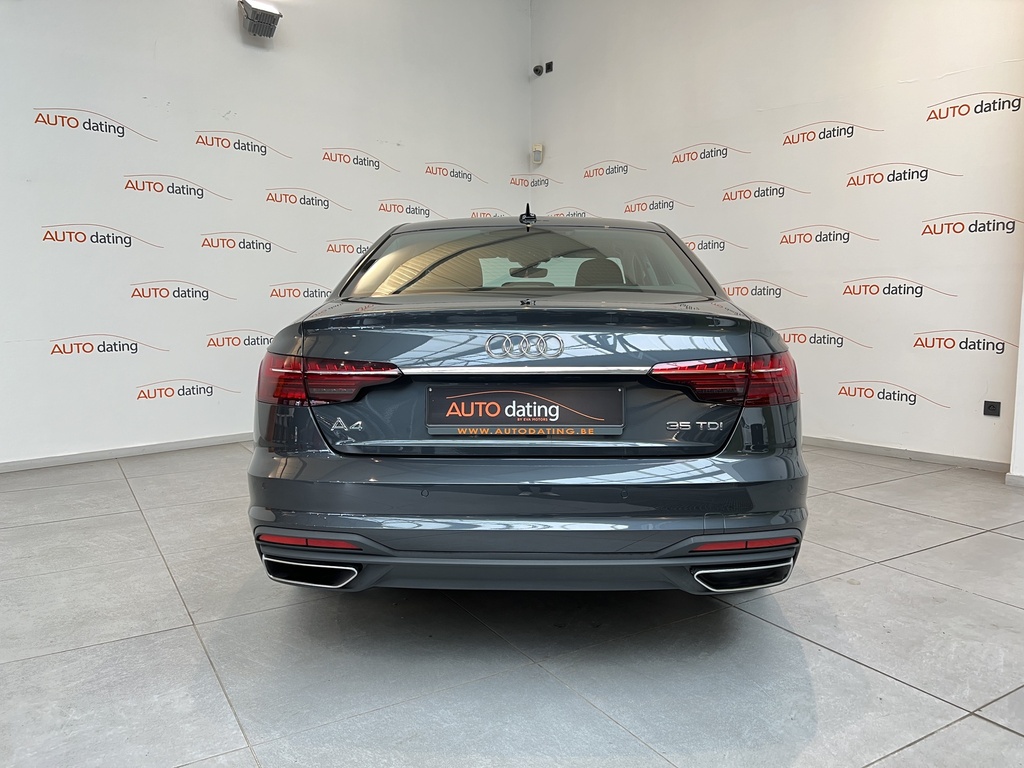Audi/A4/3592