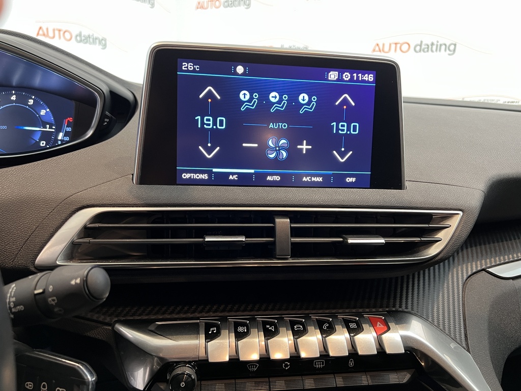 Peugeot/3008/Pas de Plaque