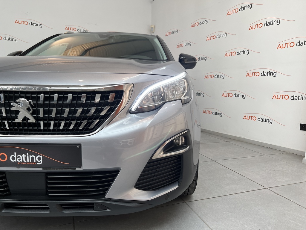 Peugeot/3008/Pas de Plaque