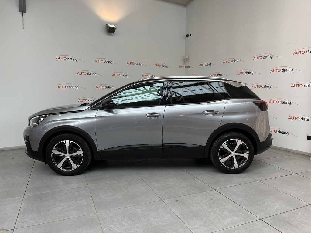 Peugeot/3008/Pas de Plaque