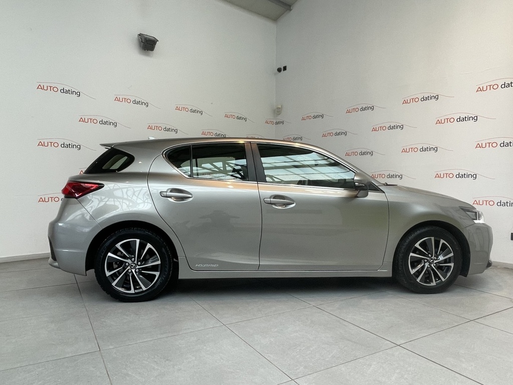 Lexus CT200H