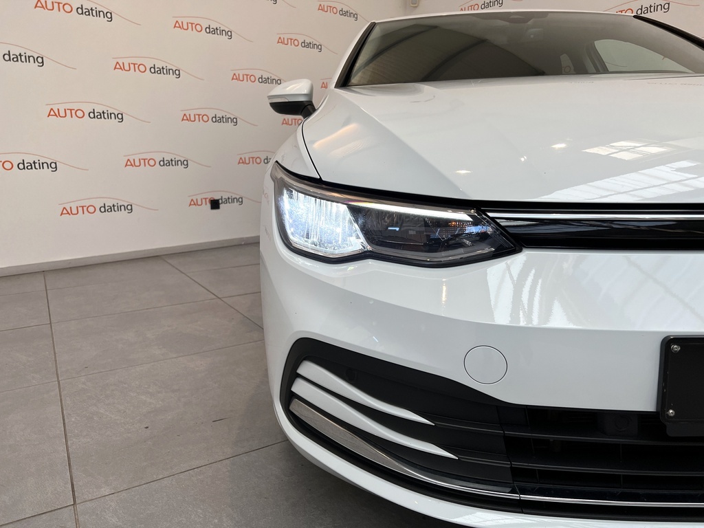 Volkswagen GOLF 8