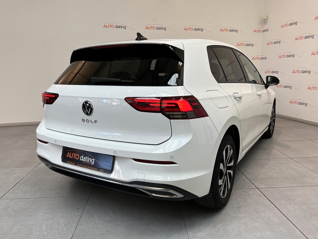 Volkswagen GOLF 8