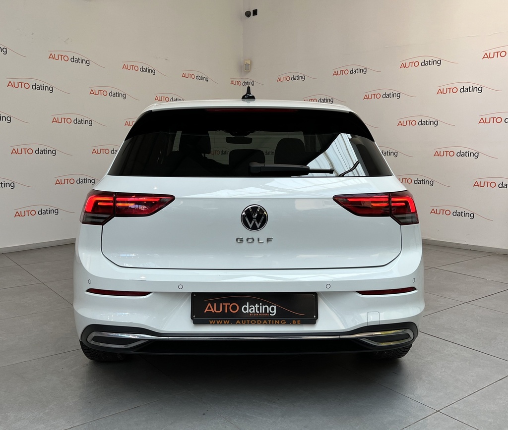 Volkswagen GOLF 8