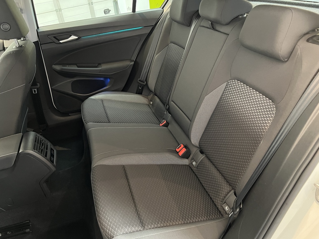 Volkswagen GOLF 8