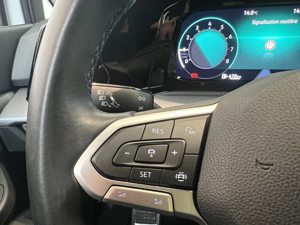 Volkswagen GOLF 8
