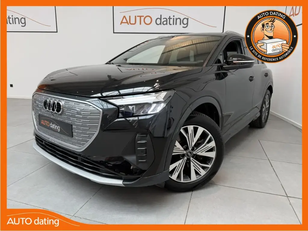 AUDI Q4 