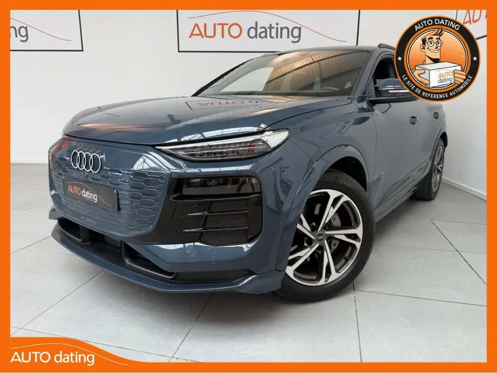 AUDI Q6 
